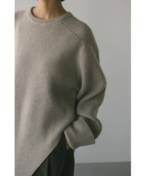 STYLEMIXER（スタイルミキサー）の「サイドカッティングロングニット（ニット/セーター・レディース・ベージュ/ブラウン・FREE）」の17枚目の写真