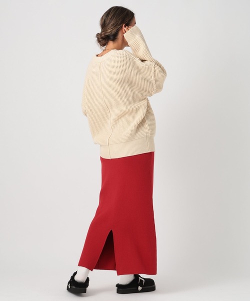 BAYFLOW（ベイフロー）の「[立体感のあるワッフル柄]ラインアクセントバルキーニット（ニット/セーター・レディース・ブラック/オフホワイト/ブルー/レッド・FREE）」の8枚目の写真