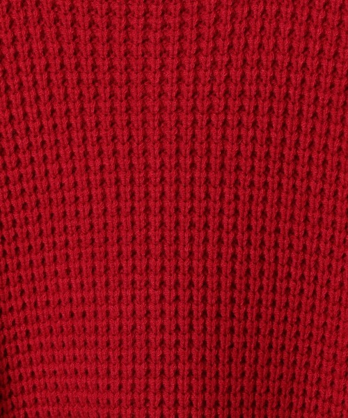 BAYFLOW（ベイフロー）の「[立体感のあるワッフル柄]ラインアクセントバルキーニット（ニット/セーター・レディース・ブラック/オフホワイト/ブルー/レッド・FREE）」の13枚目の写真