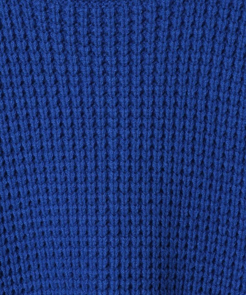 BAYFLOW（ベイフロー）の「[立体感のあるワッフル柄]ラインアクセントバルキーニット（ニット/セーター・レディース・ブラック/オフホワイト/ブルー/レッド・FREE）」の12枚目の写真