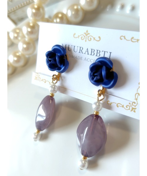 tone（トーン）の「【MUURABBTI】薔薇とマーブルビーズのイヤリング(MA)（イヤリング・レディース・ブルー/ピンク・FREE）」の6枚目の写真