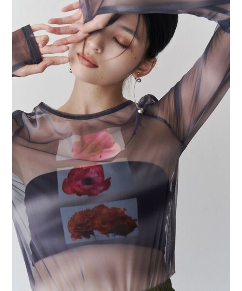 MURUA（ムルーア）の「【WEB・一部店舗限定】フラワーチュールトップス