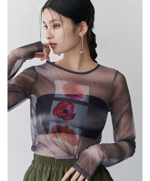 MURUA(ムルーア)の「【WEB・一部店舗限定】フラワーチュールトップス(Tシャツ/カットソー・レディース・ブラック/ブルー/グレー・FREE)」の7枚目の写真