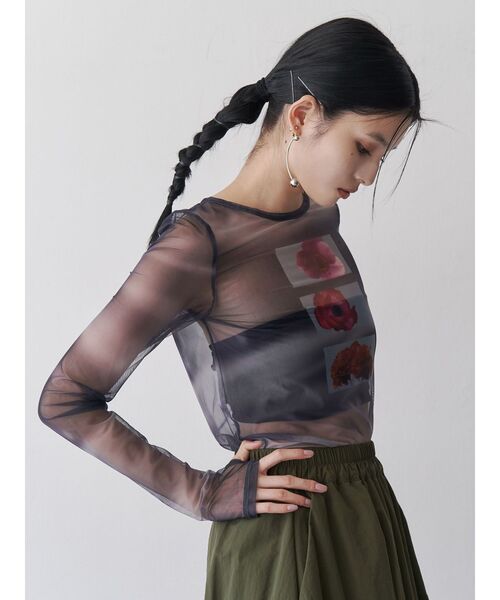 MURUA(ムルーア)の「【WEB・一部店舗限定】フラワーチュールトップス(Tシャツ/カットソー・レディース・ブラック/ブルー/グレー・FREE)」の9枚目の写真