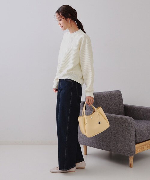 OPAQUE.CLIP(オペークドットクリップ)の「◆キルトジャカードトップス/セットアップ対応【洗濯機洗い可】(Tシャツ/カットソー・レディース・ホワイト/ライトベージュ・38/40/42)」の5枚目の写真