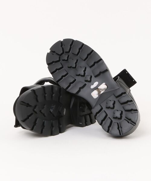 JILL STUART（ジルスチュアート）の「トラックソールキルティングストラップサンダル（サンダル・レディース・ブラック/ピンクゴールド・S(22.5cm)/M(23.5cm)/L(24.5cm)）」の4枚目の写真