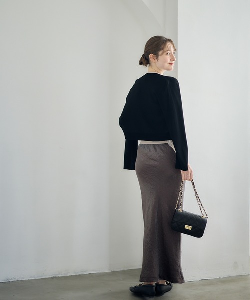 12Twelve Agenda(トゥエルブ アジェンダ)の「【UVカット】クルーネッククロップドジャケット風ニットカーディガン(カーディガン/ボレロ・レディース・オフホワイト/ブルー/ブラック・M)」の14枚目の写真