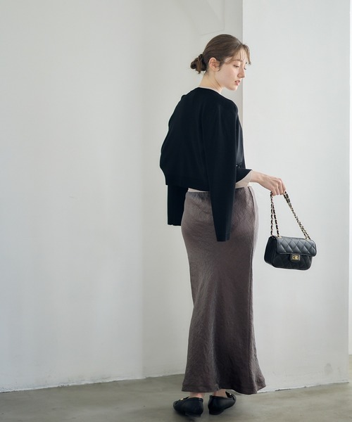 12Twelve Agenda(トゥエルブ アジェンダ)の「【UVカット】クルーネッククロップドジャケット風ニットカーディガン(カーディガン/ボレロ・レディース・オフホワイト/ブルー/ブラック・M)」の13枚目の写真