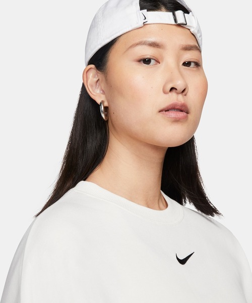 NIKE(ナイキ)の「NIKE WMNS STYLES FLEECE L/S CREW OOS DQ5762(スウェット・メンズ・ブラック/ホワイト/ピンク・S)」の6枚目の写真