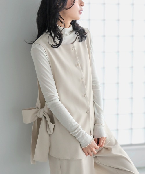 itto...(イット)の「サイドリボンベスト/ジレ(ベスト・レディース・ブラック/キナリ・M)」の1枚目の写真