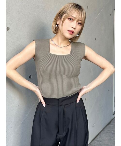 MURUA（ムルーア）の「2wayフレンチスリーブニット（タンクトップ・レディース・ホワイト/モカ/ブルー/ブラック・FREE）」の10枚目の写真