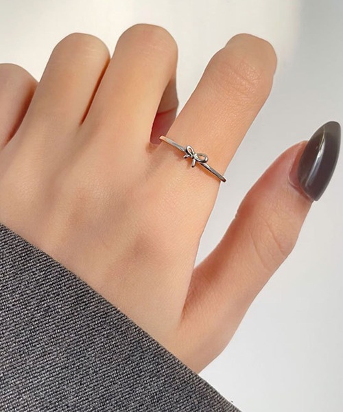 yu-ka(ユーカ)の「YU-KA:リボンモチーフスキンリング ribbon motif skin ring(リング・レディース・ゴールド/シルバー・FREE)」の5枚目の写真