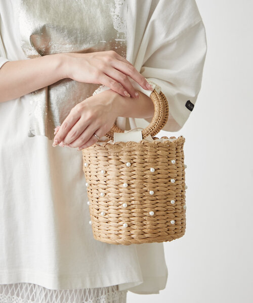 Another Branch olive des olive（アナザーブランチオリーブデオリーブ）の「【2WAY】パール付バケツショルダー（ショルダーバッグ・レディース・ブラック/ホワイト・FREE）」の3枚目の写真