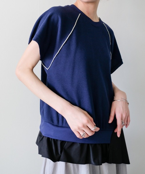 DOLLUPOOPS(ドールアップウップス)の「ワッフルアームホール配色アシメヘムトップス(Tシャツ/カットソー・レディース・チャコール/ネイビー/アイボリー・38)」の3枚目の写真