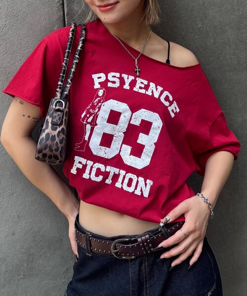 WHO'S WHO gallery（フーズフーギャラリー）の「【新色追加】エリオットオフショルTEE（Tシャツ/カットソー・レディース・カーキ/グレー/チャコールグレー/ホワイト/オフホワイト/ネイビー/ブラック/レッド/グレー系その他/ブラウン・FREE）」の10枚目の写真