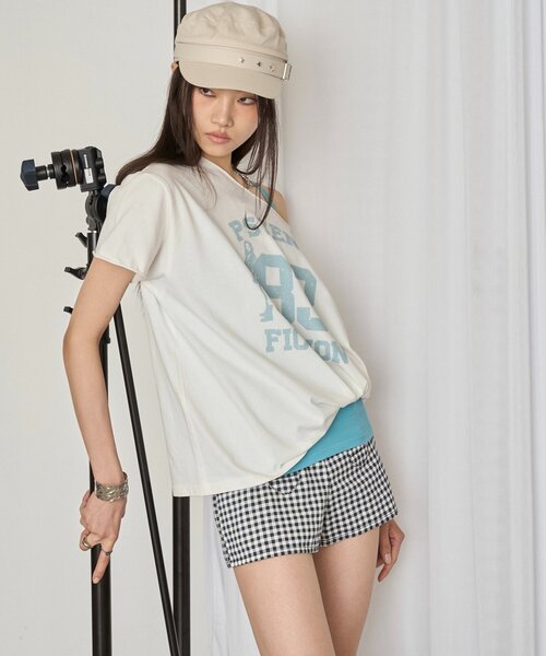 WHO'S WHO gallery(フーズフーギャラリー)の「【WEB限定】エリオットオフショルTEE(Tシャツ/カットソー・レディース・カーキ/グレー/チャコールグレー/ホワイト/オフホワイト/ネイビー/ブラック/レッド/グレー系その他/ブラウン・FREE)」の14枚目の写真