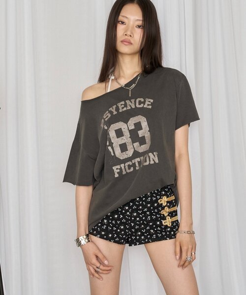 WHO'S WHO gallery(フーズフーギャラリー)の「【WEB限定】エリオットオフショルTEE(Tシャツ/カットソー・レディース・カーキ/グレー/チャコールグレー/ホワイト/オフホワイト/ネイビー/ブラック/レッド/グレー系その他/ブラウン・FREE)」の22枚目の写真