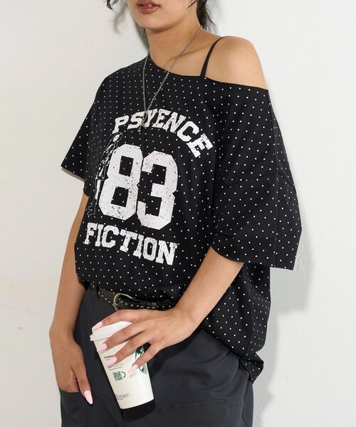 WHO'S WHO gallery（フーズフーギャラリー）の「【新色追加】エリオットオフショルTEE（Tシャツ/カットソー・レディース・カーキ/グレー/チャコールグレー/ホワイト/オフホワイト/ネイビー/ブラック/レッド/グレー系その他/ブラウン・FREE）」の22枚目の写真