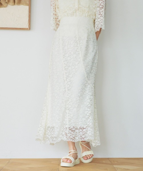 mysty woman(ミスティウーマン)の「スカラップレースエスカルゴスカート 497396(スカート・レディース・オフホワイト/ブラック/ベージュ・FREE)」の1枚目の写真