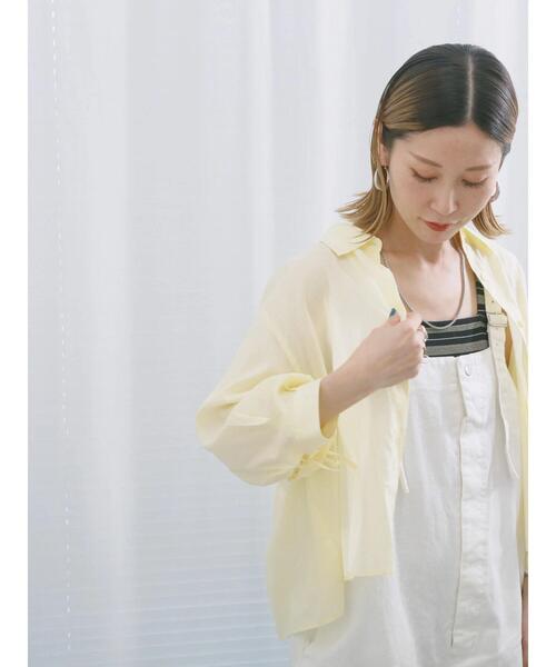 Samansa Mos2 blue（サマンサモスモスブルー）の「ショート丈シャーリングブラウス（シャツ/ブラウス・レディース・オフホワイト/イエロー/サックスブルー・F）」の3枚目の写真