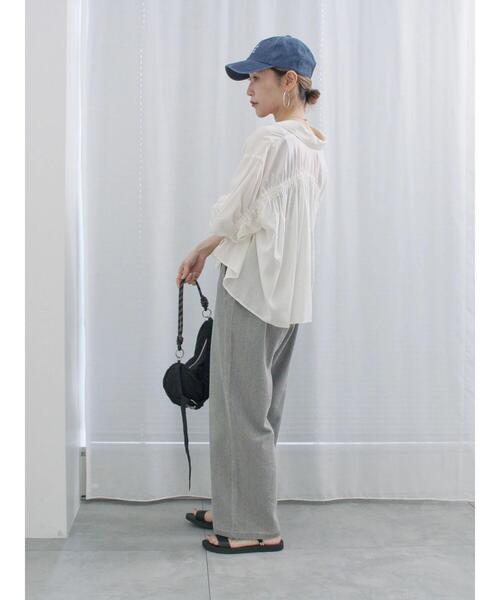 Samansa Mos2 blue（サマンサモスモスブルー）の「ショート丈シャーリングブラウス（シャツ/ブラウス・レディース・オフホワイト/イエロー/サックスブルー・F）」の14枚目の写真