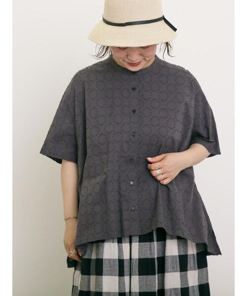 Samansa Mos2（サマンサ モスモス）の「◎ドットドビーバンドカラーブラウス（シャツ/ブラウス・レディース・ベージュ/チャコールグレー/オフホワイト・F）」の4枚目の写真