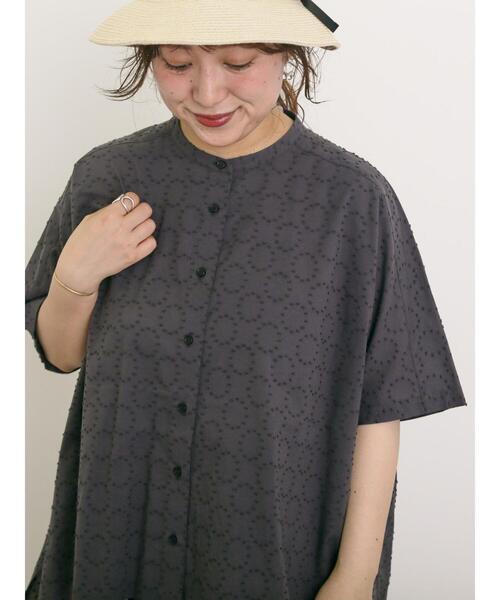 Samansa Mos2（サマンサ モスモス）の「◎ドットドビーバンドカラーブラウス（シャツ/ブラウス・レディース・ベージュ/チャコールグレー/オフホワイト・F）」の6枚目の写真