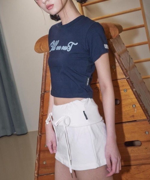 oddoneout(オッドワンアウト)の「【ODDONEOUT】TWO TONE LOGO T-SHIRTS / 【オッドワンアウト】ロゴクロップ半袖Tシャツ(Tシャツ/カットソー・レディース・ホワイト/ネイビー/グレー・ONE SIZE)」の12枚目の写真