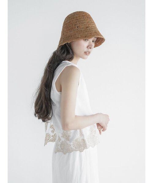 FIKA.(フィーカ)の「Flower embroidery mesh vest(シャツ/ブラウス・レディース・ブラック/オフホワイト・MEDIUM)」の4枚目の写真