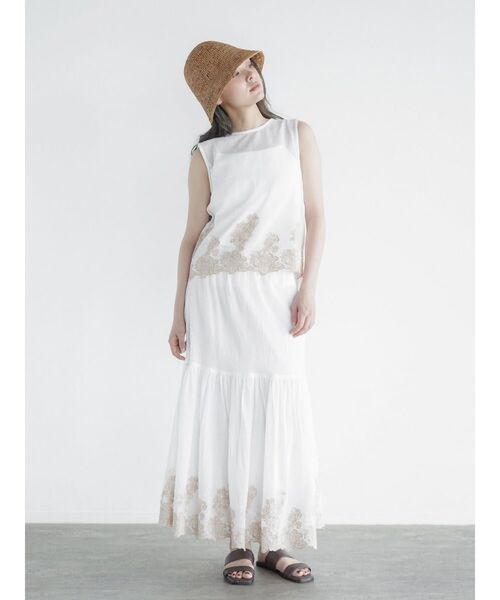FIKA.(フィーカ)の「Flower embroidery mesh vest(シャツ/ブラウス・レディース・ブラック/オフホワイト・MEDIUM)」の7枚目の写真