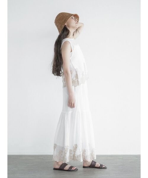 FIKA.(フィーカ)の「Flower embroidery mesh vest(シャツ/ブラウス・レディース・ブラック/オフホワイト・MEDIUM)」の8枚目の写真