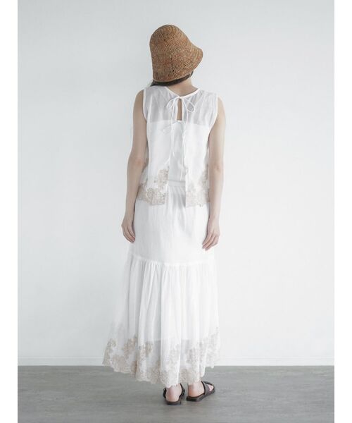 FIKA.(フィーカ)の「Flower embroidery mesh vest(シャツ/ブラウス・レディース・ブラック/オフホワイト・MEDIUM)」の9枚目の写真