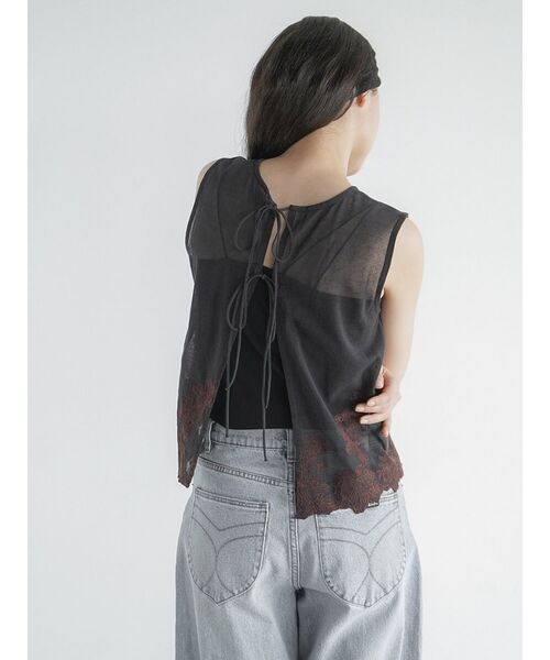 FIKA.(フィーカ)の「Flower embroidery mesh vest(シャツ/ブラウス・レディース・ブラック/オフホワイト・MEDIUM)」の13枚目の写真
