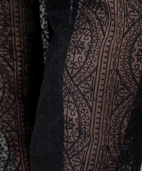 MILLION CARATS（ミリオンカラッツ）の「シアーな足元で女っぽさを引き出す、大人のためのリラックスレースワイドイージーパンツ（その他パンツ・レディース・ブラック/オフホワイト・FREE）」の15枚目の写真