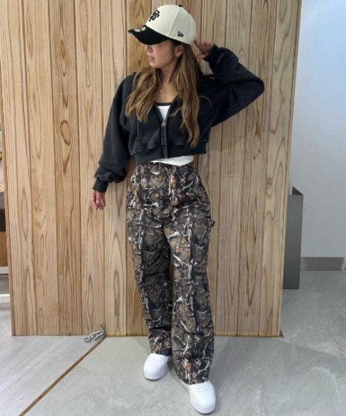 DC（ディーシー）の「DC/ディーシー ショート丈ジップパーカー LZP254307（パーカー・レディース・スミクロ/グレー/ベージュ/ミント・L/M）」の19枚目の写真