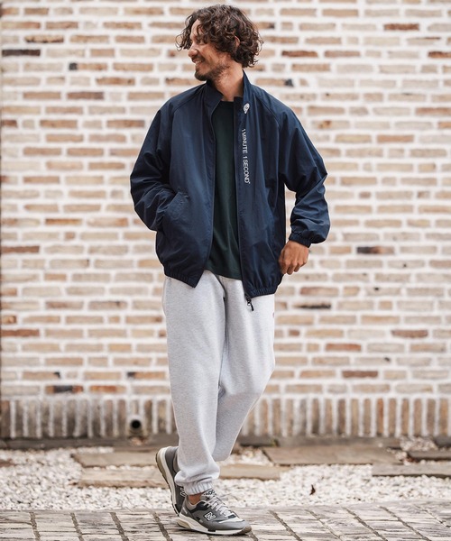 1minute 1second(ワンミニットワンセカンド)の「mj10864-cotton like nylon jacket with logo print スタンドカラージャケット(ブルゾン・メンズ・ネイビー/チャコール/ブラック・S/M/L/XL)」の7枚目の写真