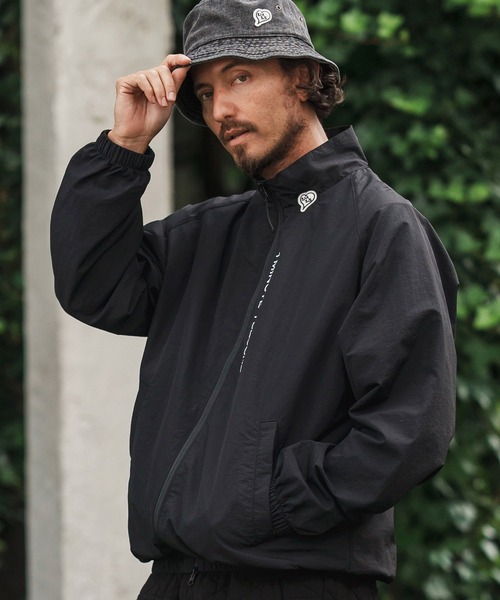 1minute 1second(ワンミニットワンセカンド)の「mj10864-cotton like nylon jacket with logo print スタンドカラージャケット(ブルゾン・メンズ・ネイビー/チャコール/ブラック・S/M/L/XL)」の12枚目の写真