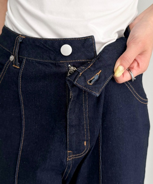 fredy emue（フレディエミュ）の「ワイドレッグデニムパンツ（デニムパンツ・レディース・ネイビー/ブラック・マルチサイズ）」の5枚目の写真