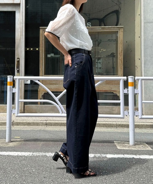 fredy emue（フレディエミュ）の「ワイドレッグデニムパンツ（デニムパンツ・レディース・ネイビー/ブラック・マルチサイズ）」の14枚目の写真