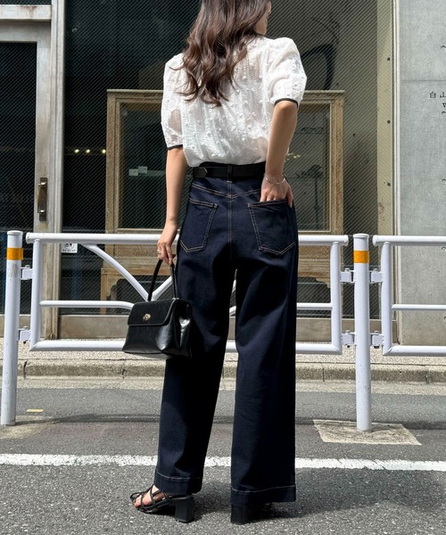 fredy emue（フレディエミュ）の「ワイドレッグデニムパンツ（デニムパンツ・レディース・ネイビー/ブラック・マルチサイズ）」の15枚目の写真