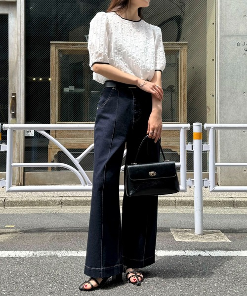 fredy emue（フレディエミュ）の「ワイドレッグデニムパンツ（デニムパンツ・レディース・ネイビー/ブラック・マルチサイズ）」の16枚目の写真