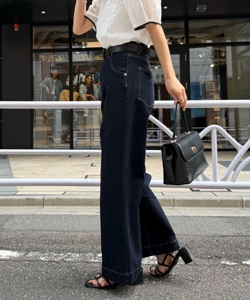 fredy emue（フレディエミュ）の「ワイドレッグデニムパンツ（デニムパンツ・レディース・ネイビー/ブラック・マルチサイズ）」の9枚目の写真