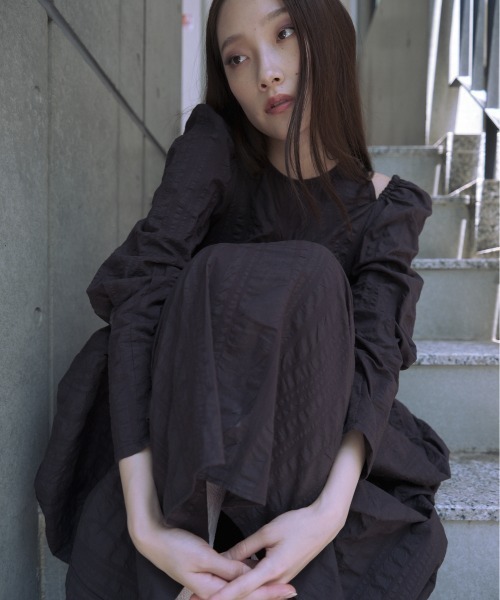 shoulder cut off gather long one-piece（ワンピース）｜HONEY