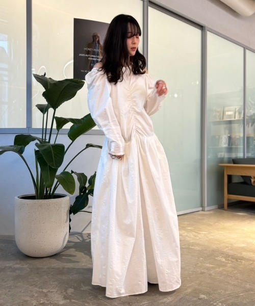 shoulder cut off gather long one-piece（ワンピース）｜HONEY