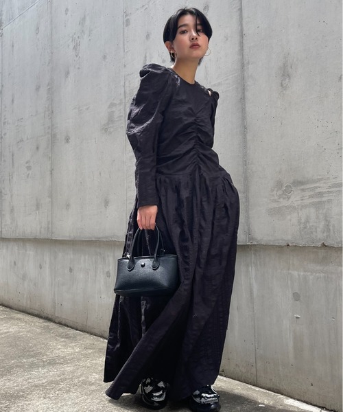 shoulder cut off gather long one-piece（ワンピース）｜HONEY