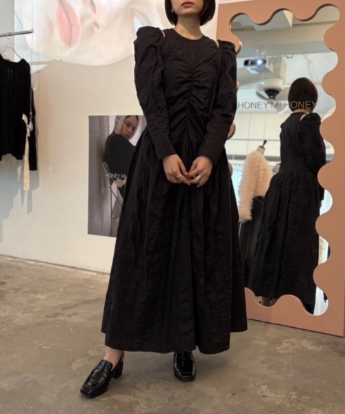 shoulder cut off gather long one-piece（ワンピース）｜HONEY MI