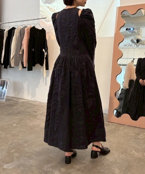 shoulder cut off gather long one-piece（ワンピース）｜HONEY MI