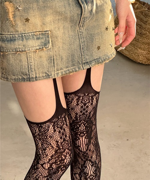 c.u.l（シーユーエル）の「花柄 レース ガーター風 網タイツ ストッキング cula1208（タイツ/ストッキング・レディース・パープル/ブラック/ホワイト/レッド/ブラウン・FREE）」の8枚目の写真