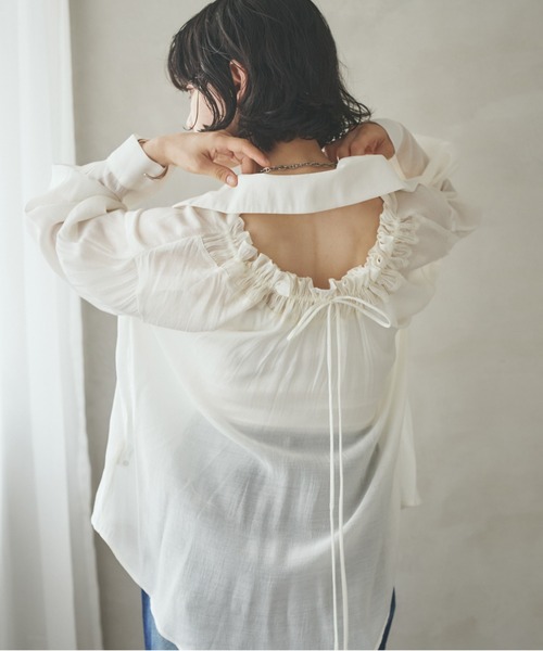 LAULEN(ローレン)の「back smock ribbon shirt /バックスモックギャザーリボンシャツ(シャツ/ブラウス・レディース・グリーン/ブラック/アイボリー・FREE)」の1枚目の写真
