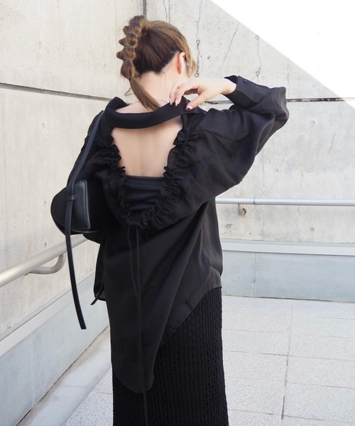 LAULEN(ローレン)の「back smock ribbon shirt /バックスモックギャザーリボンシャツ(シャツ/ブラウス・レディース・グリーン/ブラック/アイボリー・FREE)」の2枚目の写真